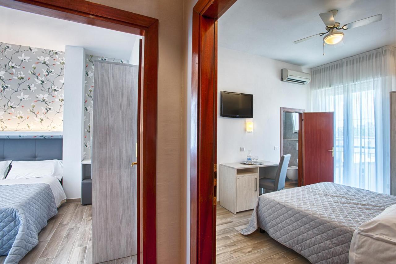 Hotel Mirabel Rimini Exterior photo