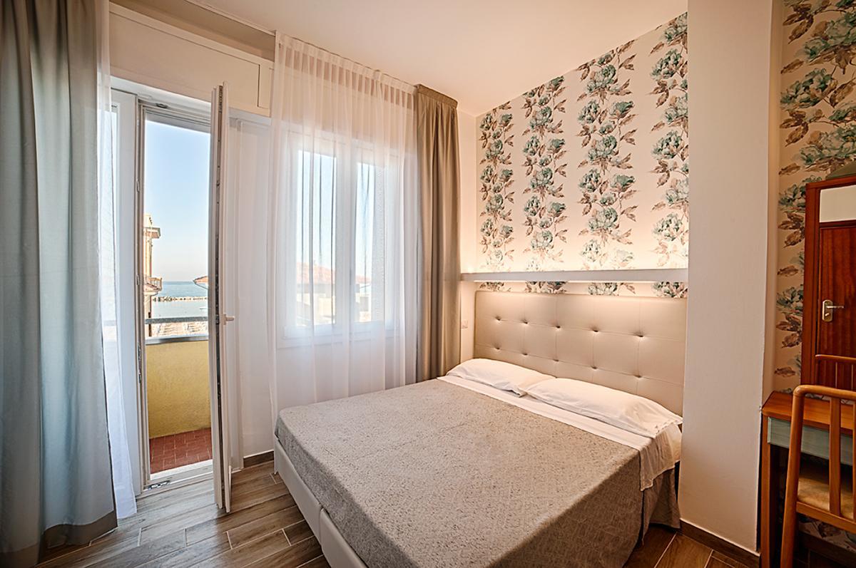 Hotel Mirabel Rimini Exterior photo