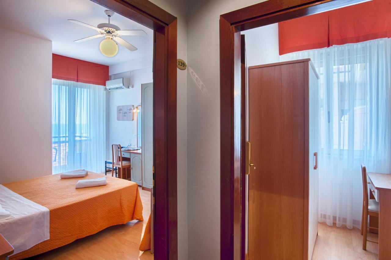 Hotel Mirabel Rimini Exterior photo