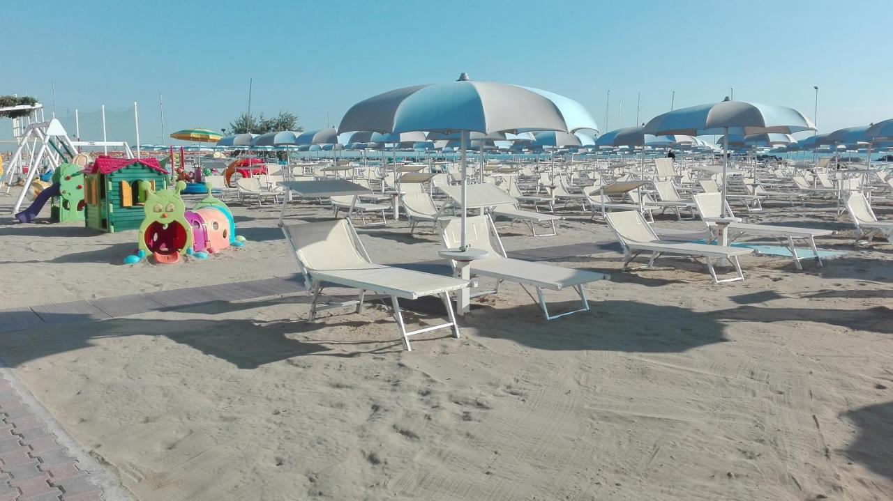 Hotel Mirabel Rimini Exterior photo